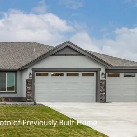 Buy this 3 bed house on Seneca Way in Richland, WA 99353