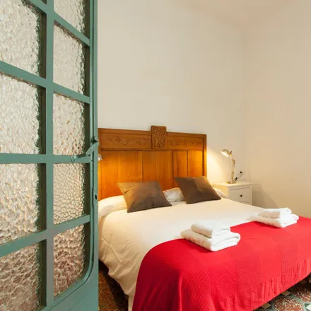 Rent this 1 bed apartment on Carrer de Santa Anna in 12, 08001 Barcelona