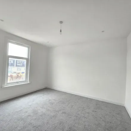 Rent this 1 bed apartment on Langdale Road in London, CR7 7PT