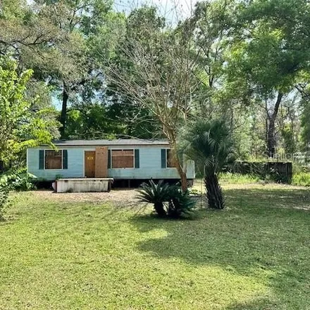 Buy this studio apartment on 4615 North Tumbleweed Trail in Citrus County, FL 34442