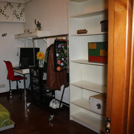 Rent this 3 bed room on Madrid in Calle Tomás Esteban, 8