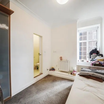 Image 1 - Eyre Court, 3-21 Finchley Road, London, NW8 9TY, United Kingdom - Apartment for rent