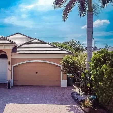 Rent this 4 bed house on 664 106th Avenue North in Collier County, FL 34108