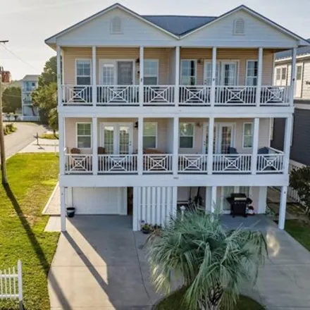Buy this 5 bed condo on 143 Myrtle Avenue in Hanby Beach, Kure Beach