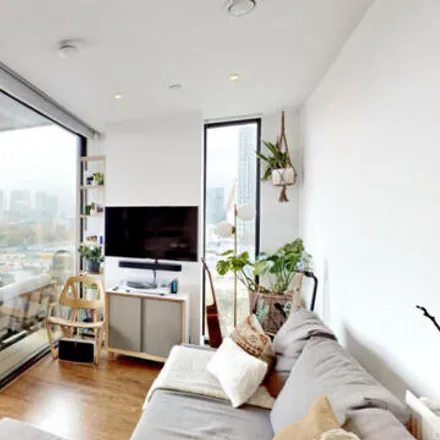 Image 4 - The Waterman, 5 Chandlers Avenue, London, SE10 0UE, United Kingdom - Apartment for sale