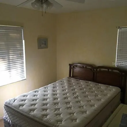 Rent this 4 bed apartment on 160 Garden Lane in Sarasota, FL 34242