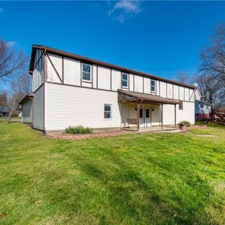 Buy this 5 bed house on 23071 Main Street in Homeworth, Columbiana County