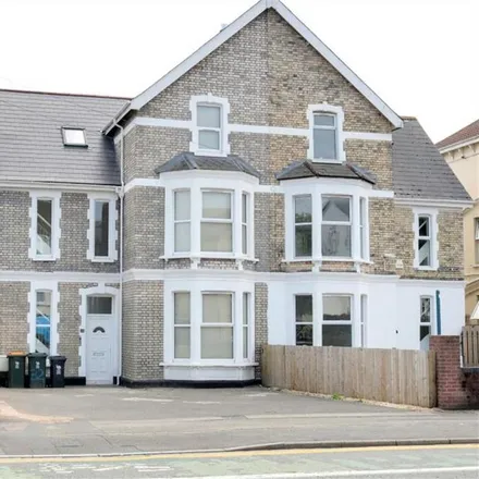 Rent this 1 bed room on Maindee in 16 Chepstow Road, Newport
