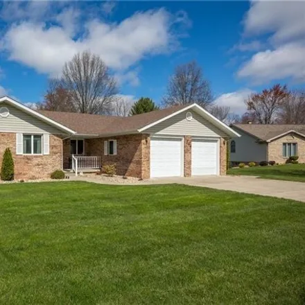 Buy this 3 bed house on 1000 Northwood Drive in Effingham, IL 62401