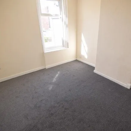 Image 5 - St Heliers Road, Blackpool, FY1 6JD, United Kingdom - Apartment for rent
