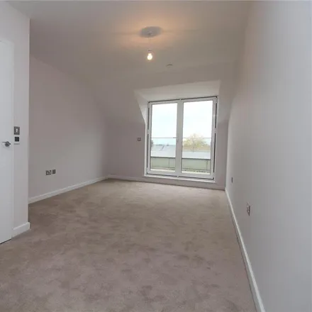 Image 6 - Ingrave House, Cathedral Place, Warley, CM14 4ES, United Kingdom - Apartment for rent