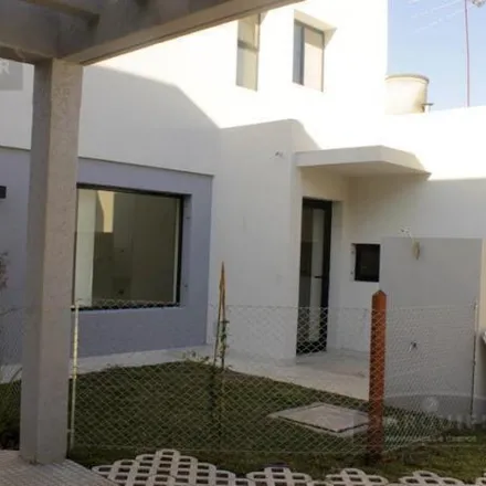 Buy this 2 bed house on La Rosa 960 in Adrogué, Argentina