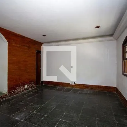 Rent this 3 bed house on Travessa Pereira Ribeiro in Santa Catarina, Região Geográfica Intermediária do Rio de Janeiro - RJ