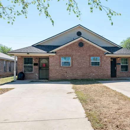 Rent this 3 bed duplex on 1416 East Mulkey Street in Fort Worth, TX 76104