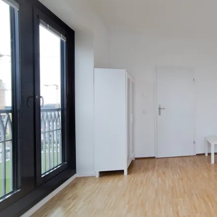 Rent this 6 bed room on Kontorhaus in Erika-Mann-Straße, 80636 Munich