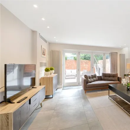 Image 2 - Lyndhurst Road, London, NW3 5PB, United Kingdom - Apartment for rent