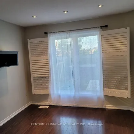 Image 7 - 19 Duncan Avenue, Brantford, ON N3T 0G8, Canada - Apartment for rent