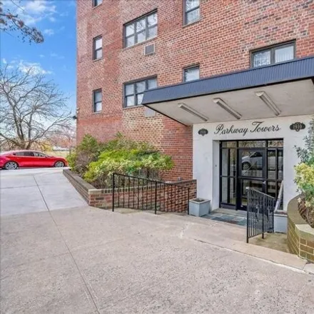 Buy this studio apartment on 1910 Pelham Parkway South in New York, NY 10461