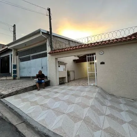 Buy this 2 bed house on Rua Avelino Almeida Rosa in Jardim Atílio Silvano, Sorocaba - SP
