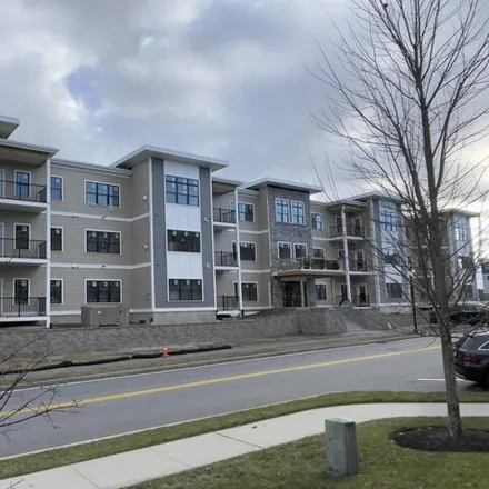 Buy this 2 bed condo on Spring Village in 35 Pointe Place, Dover