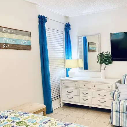 Image 9 - Madeira Beach, FL, 33708 - Condo for rent