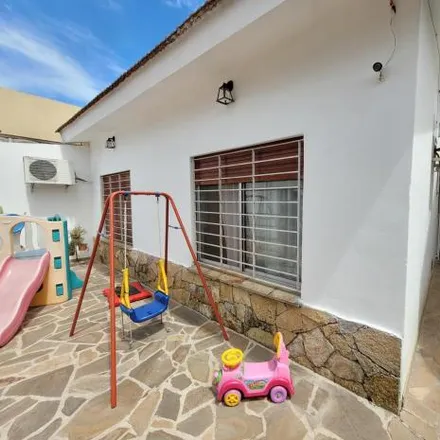 Buy this 2 bed house on Avenida 14 - Juan Domingo Perón 4603 in Partido de Berazategui, B1880 BFA Berazategui