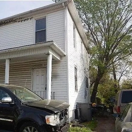 Buy this 2 bed house on 2945 Renshaw Avenue in East St. Louis, IL 62205