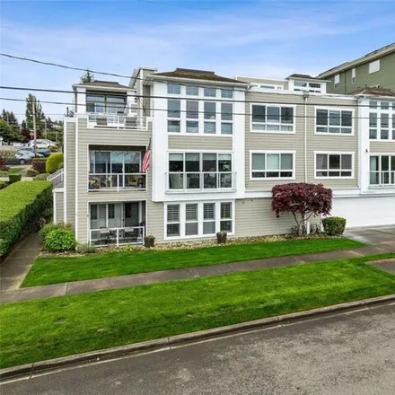 Buy this 2 bed condo on 2328 North 31st Street in Tacoma, WA 98403