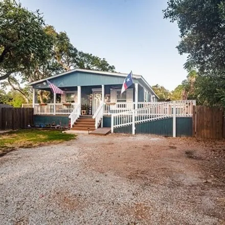 Image 2 - 1032 North Magnolia Street, Rockport, TX 78382, USA - House for sale
