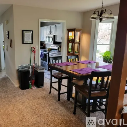 Image 8 - 522 Oak Run Drive, Unit Downstairs - Townhouse for rent