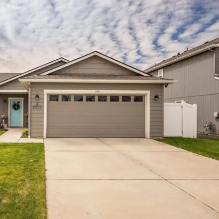 Buy this 3 bed house on 1891 West Jay Avenue in Spokane, WA 99208