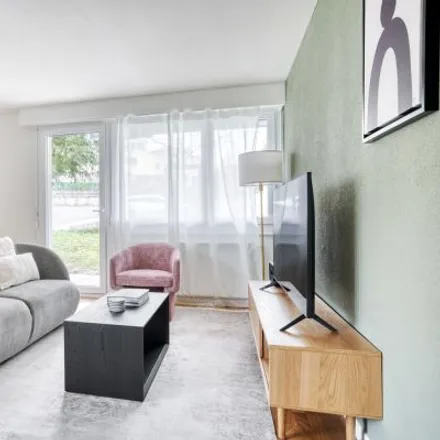 Rent this 3 bed apartment on Dachslernstrasse 85a in 8048 Zurich, Switzerland