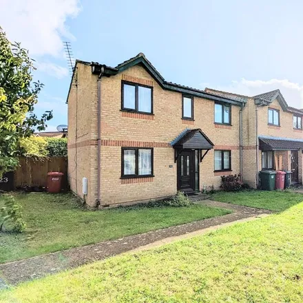 Rent this 3 bed house on Lowestoft Drive in Slough, SL1 6PB