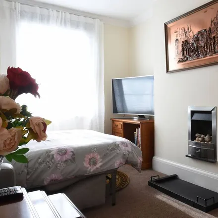 Image 4 - Royal Leamington Spa, CV32 5HL, United Kingdom - Apartment for rent
