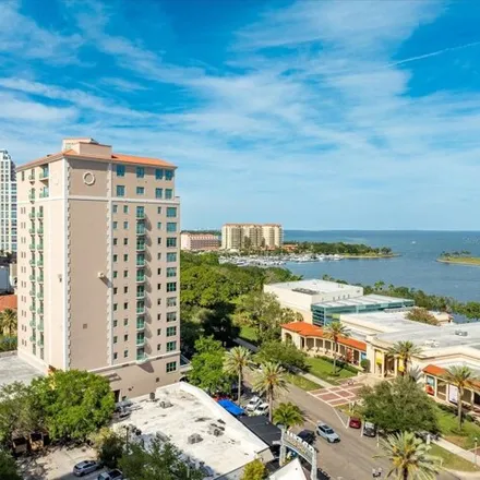 Buy this 3 bed condo on The Cloisters in 288 Beach Drive Northeast, Saint Petersburg