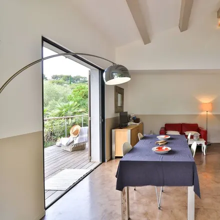 Rent this 5 bed house on 83400 Hyères