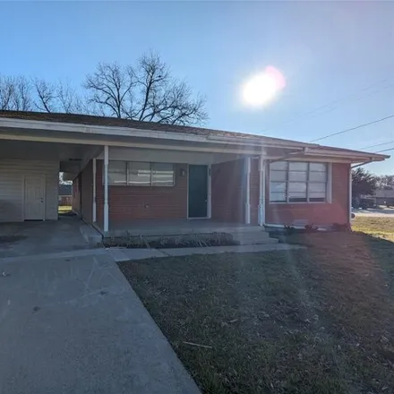 Rent this 3 bed house on 901 Charleston Street in McKinney, TX 75069