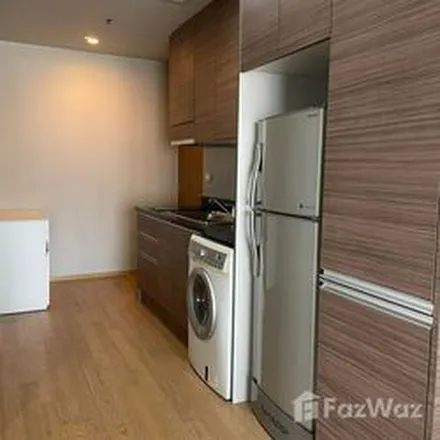 Rent this 2 bed apartment on 21/2 in Soi Sukhumvit 26, Khlong Toei District