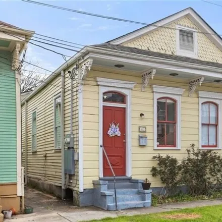 Rent this 3 bed house on 822 North Dupre Street in New Orleans, LA 70119