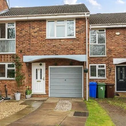 Buy this 3 bed townhouse on Syon Place in Farnborough, GU14 7EH