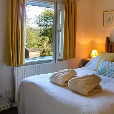 Rent this 3 bed duplex on Weston Rhyn in LL14 5DA, United Kingdom