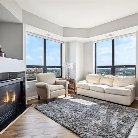 Buy this 2 bed condo on Hilton Garden Inn Minneapolis Downtown in 1101 4th Avenue South, Minneapolis