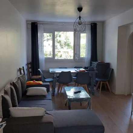 Image 2 - Bron, Rhône, France - Apartment for rent