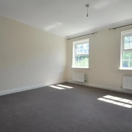 Image 5 - Flaunden Hill, Flaunden, HP3 0PW, United Kingdom - Apartment for rent