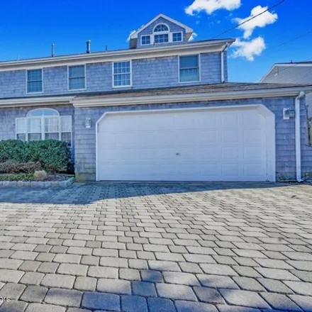 Rent this 5 bed house on 367 Cove Drive in Mantoloking Shores, Brick Township