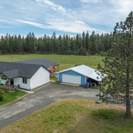 Buy this 5 bed house on West Melville Road in Four Lakes, Spokane County