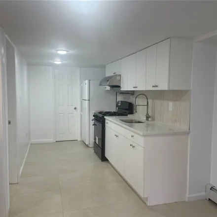 Rent this 2 bed apartment on 150-13 77th Road in New York, NY 11367