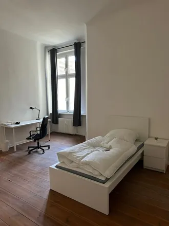 Rent this 1 bed room on Düsseldorfer Straße 31 in 10707 Berlin, Germany