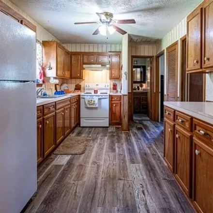 Image 5 - 182 Angus Drive, Polk County, TX 77360, USA - House for sale