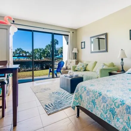 Buy this 1 bed condo on Pirates' Bay Guest Chambers and Marina in Miracle Strip Pkwy Southwest, Fort Walton Beach